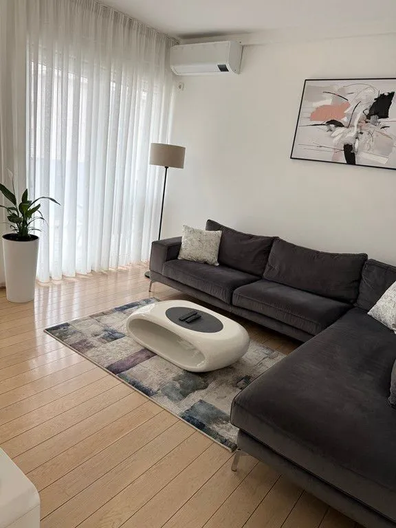Prodaja, trosoban stan, 72m², City Kvart, Podgorica