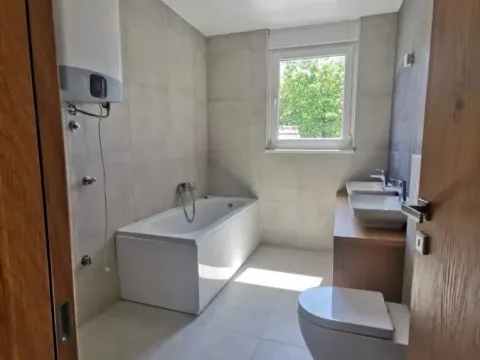 Sale, four bedroom apartment, 124m², Sremska Kamenica, Petrovaradin - image 9