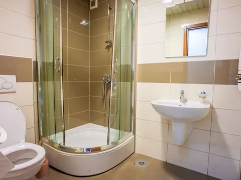 Rent, three bedroom apartment, 110m², City Kvart, Podgorica - image 5