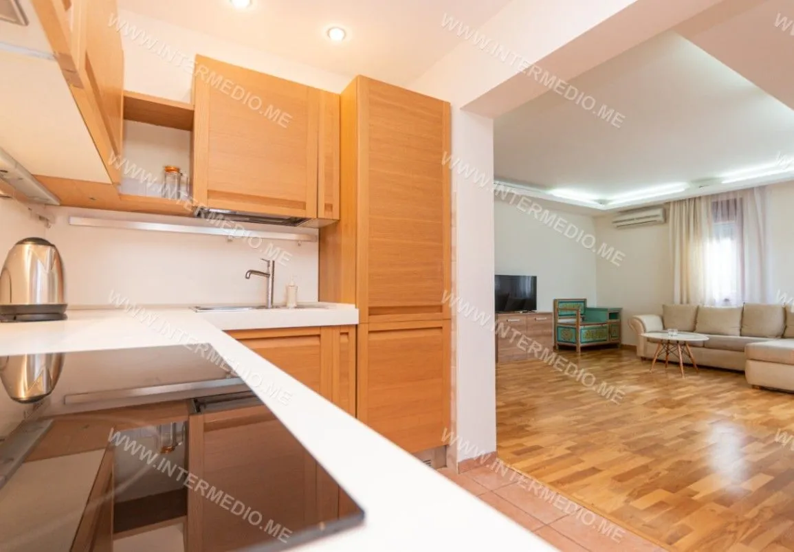 Sale, two bedroom apartment, 80m², Đenovići, Herceg Novi