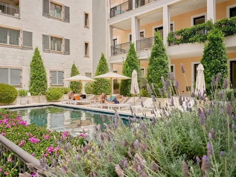 Rent, one bedroom apartment, 63m², Porto Montenegro, Tivat - image 17
