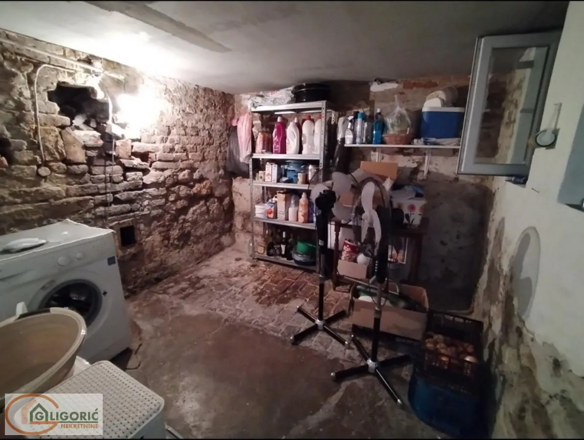 Sale, house, 80m², Cvetkova Pijaca, Zvezdara Sve Podlokacije