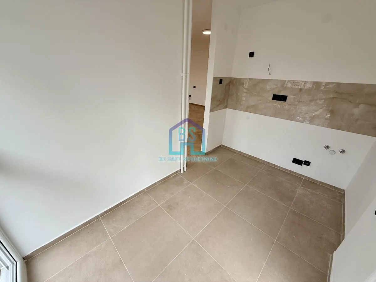 Prodaja, trosoban stan, 73m², Bulevar Oslobodjenja, Novi Sad Sve Podlokacije