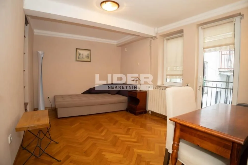 Rent, apartment, 150m², Stari Grad, Beograd