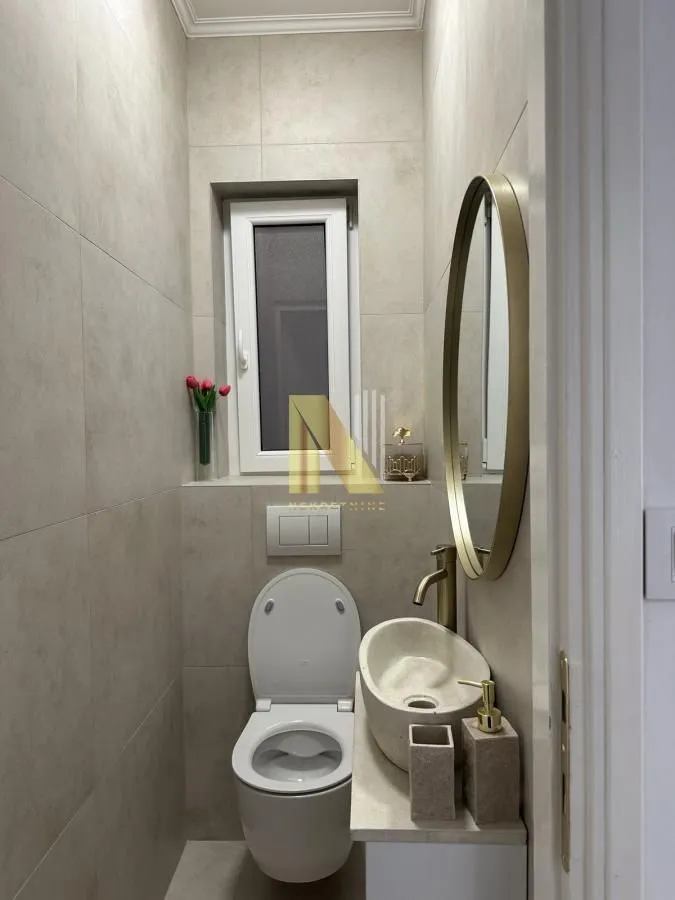Prodaja, trosoban stan, 78m², Centar, Novi Sad