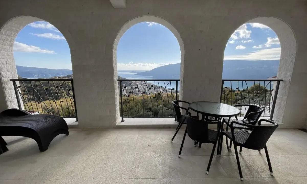 Prodaja, dvosoban stan, 154m², Topla, Herceg Novi