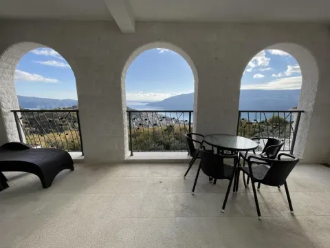 Prodaja, dvosoban stan, 154m2, Topla, Herceg Novi Prodaja, dvosoban stan, 154m2, Topla, Herceg Novi