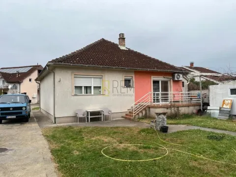 Prodaja, kuća, 183m², Tološi, Podgorica