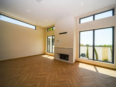 Izdavanje, kuća, 350m², Tuzi, Podgorica - image 11