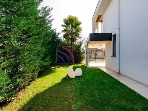 Rent, house, 262m², Gornja Gorica, Podgorica - image 25