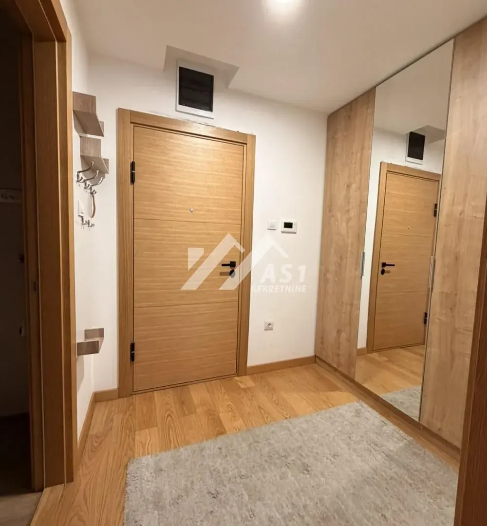 Izdavanje, jednosoban stan, 41m², Socijalno, Novi Sad Sve Podlokacije