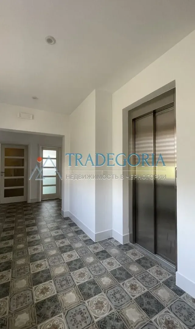 Prodaja, četvorosoban stan, 222m², Dobra Voda, Bar