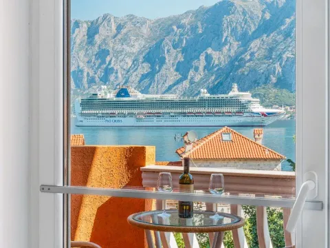 Prodaja, jednosoban stan, 43m², Prčanj, Kotor - image 2