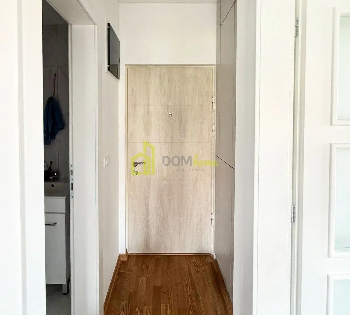 Izdavanje, jednosoban stan, 35m², Kod Big Fashion-a, Podgorica
