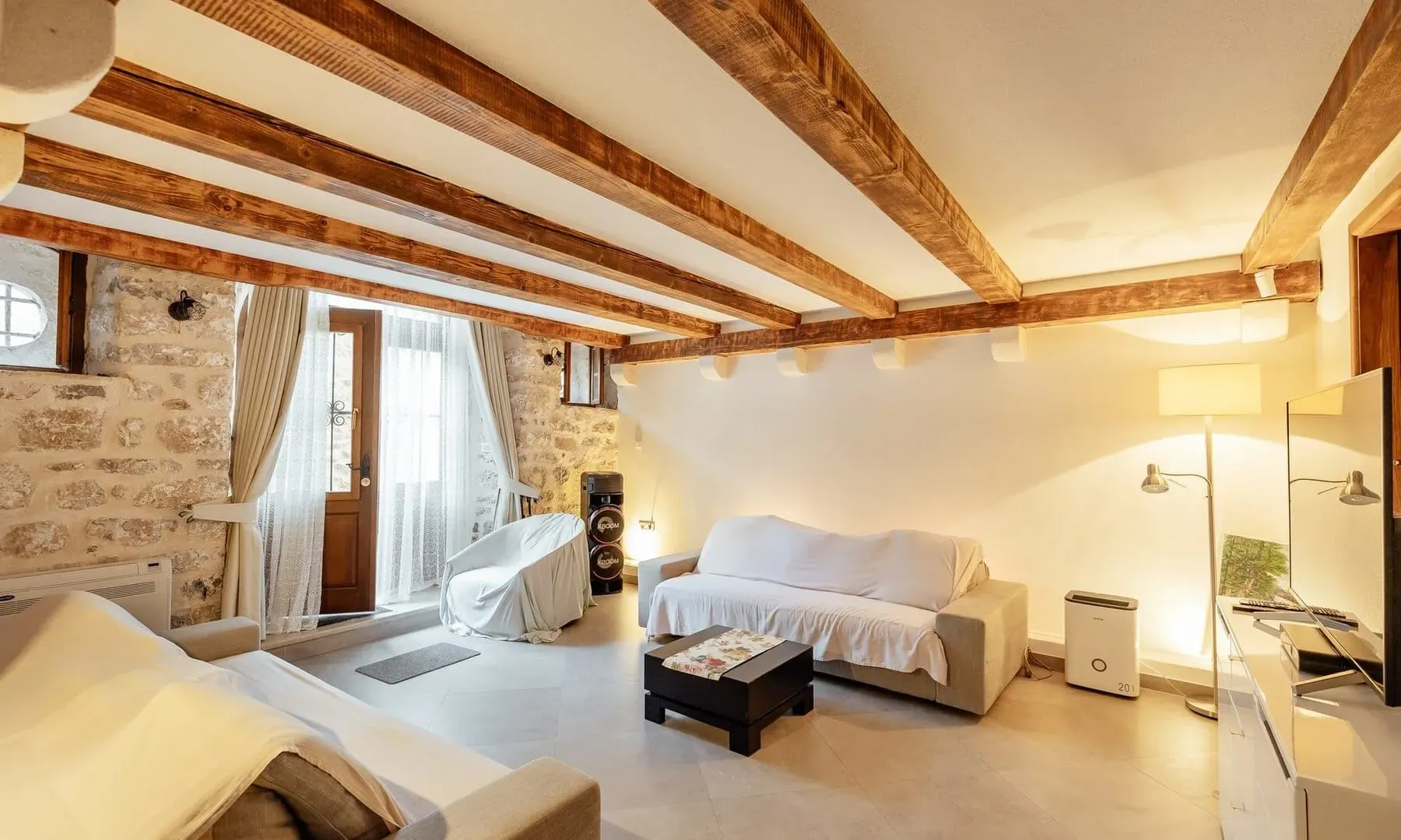 Prodaja, dvosoban stan, 93m², Perast, Kotor