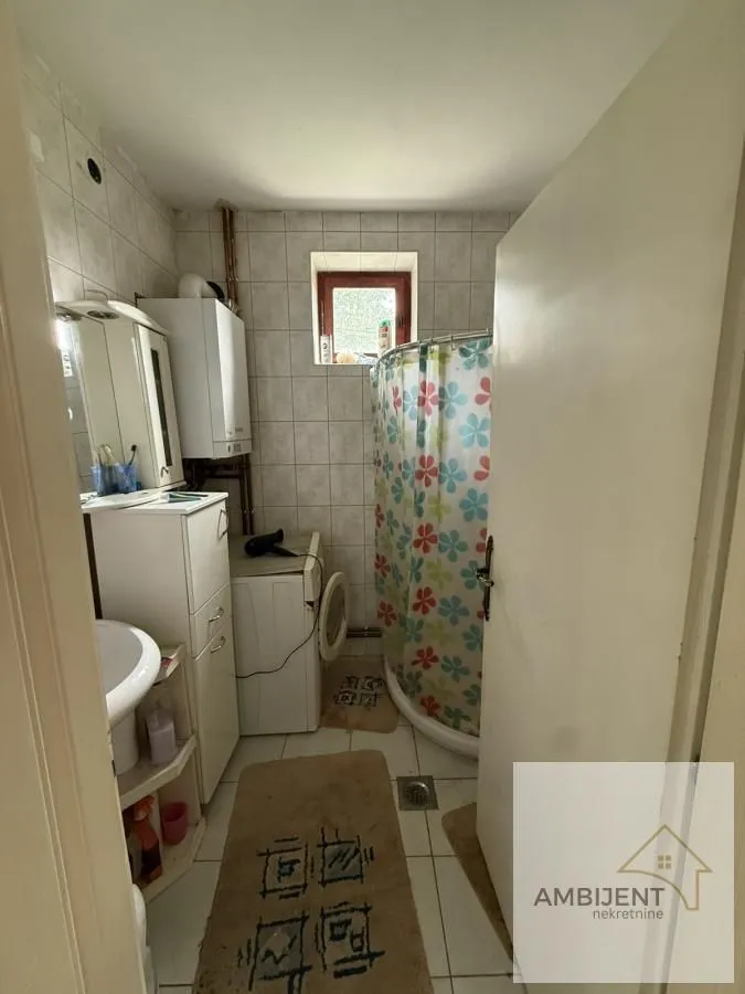 Prodaja, kuća, 248m², Centar, Stara Pazova