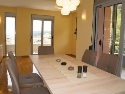 Prodaja, dvosoban stan, 100m², Bečići, Budva - image 3