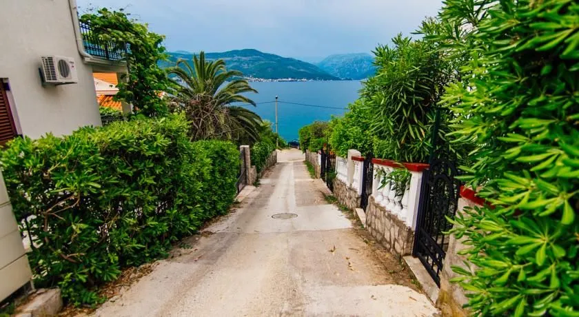 Prodaja, kuća, 218m², Tivat, Crna Gora