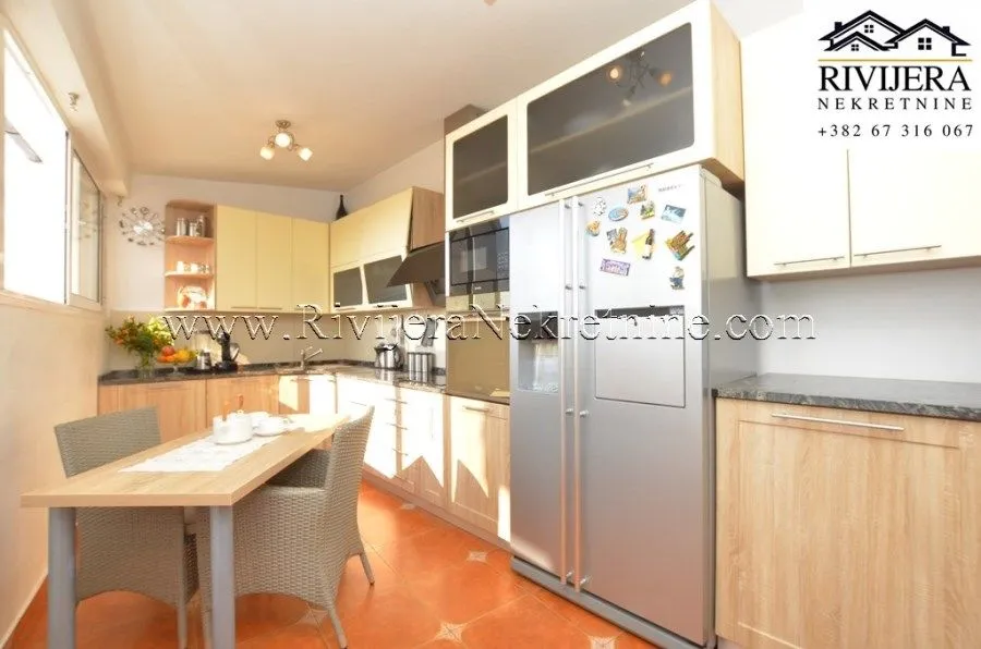 Prodaja, kuća, 330m², Savina, Herceg Novi