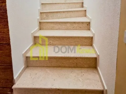 Prodaja, kuća, 168m², Ulcinj, Crna Gora - image 11