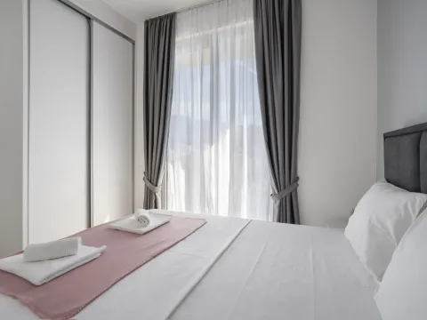 Rent, two bedroom apartment, 51m², Bečići, Budva - image 11