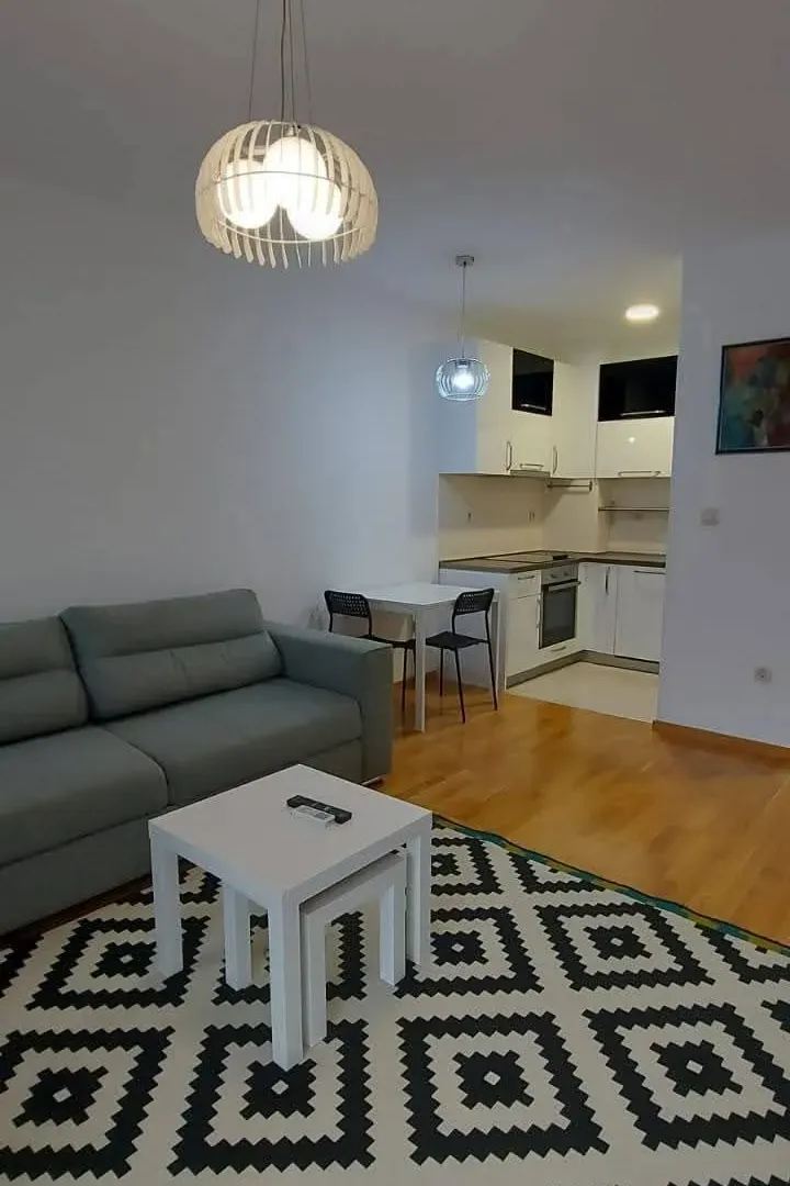 Prodaja, jednosoban stan, 43m², Stari Aerodrom, Podgorica