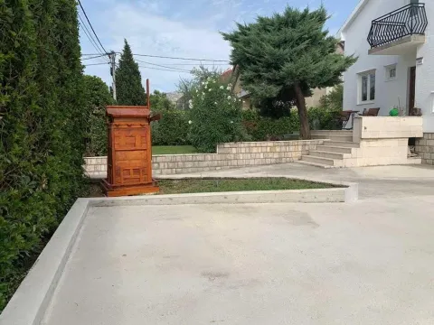 Rent, house, 250m², Zagorič, Podgorica - image 6
