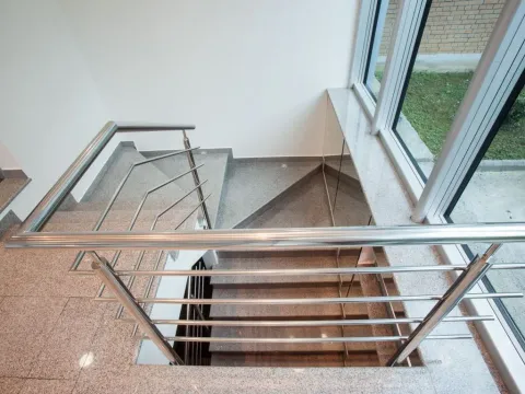 Izdavanje, poslovni prostor, 214m², Podgorica, Crna Gora - image 16