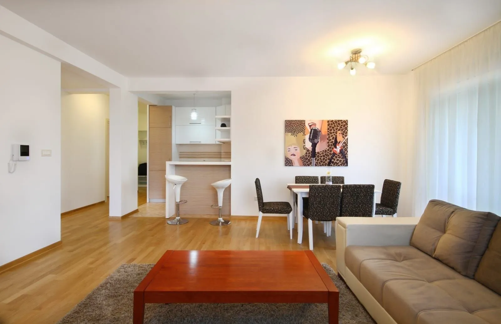 Rent, two bedroom apartment, 75m², Centar, Budva