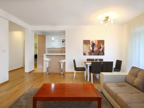 Rent, two bedroom apartment, 75m², Centar, Budva - image 2