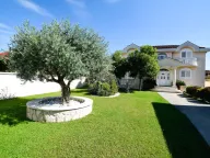 Rent, house, 300m², Zabjelo, Podgorica - image 3