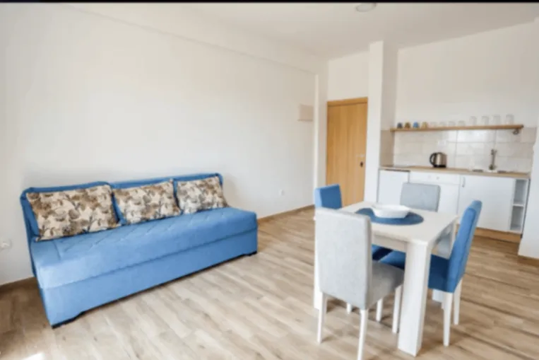 Rent, house, 500m², Buljarica, Budva