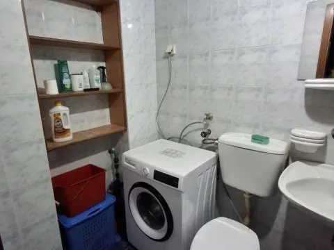 Izdavanje, jednosoban stan, 56m², Centar, Bar - image 5