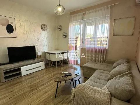 Izdavanje, dvosoban stan, 55m², Preko Morače, Podgorica