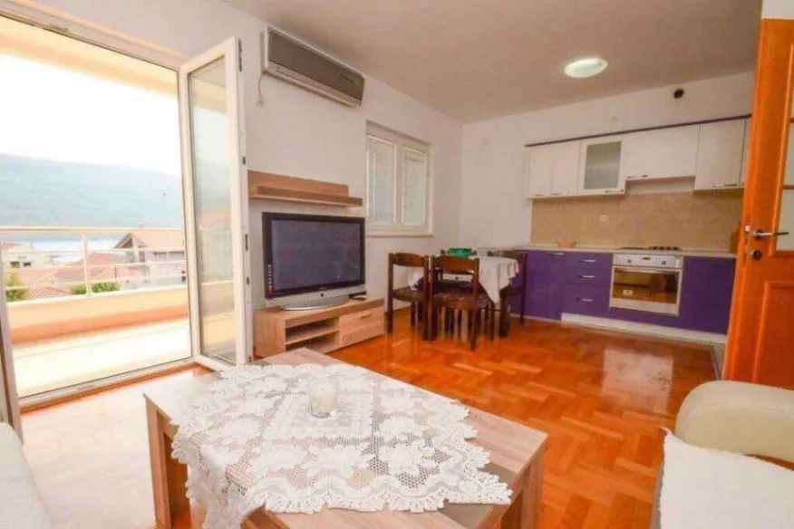 Sale, two bedroom apartment, 72m², Đenovići, Herceg Novi