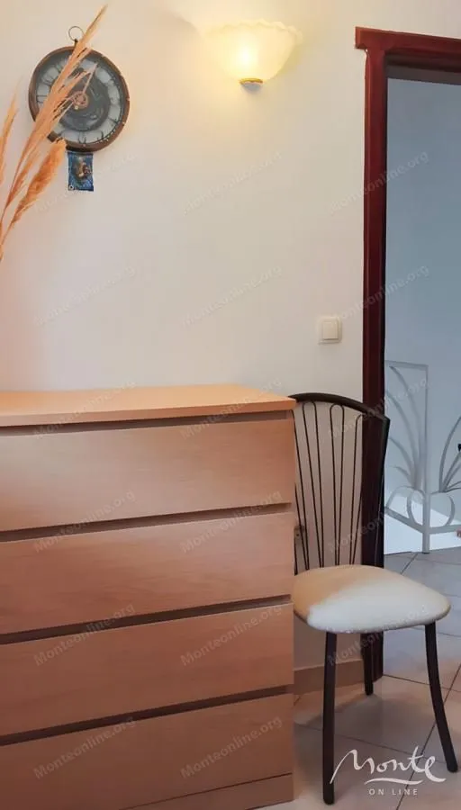 Prodaja, trosoban stan, 63m², Rafailovići, Budva