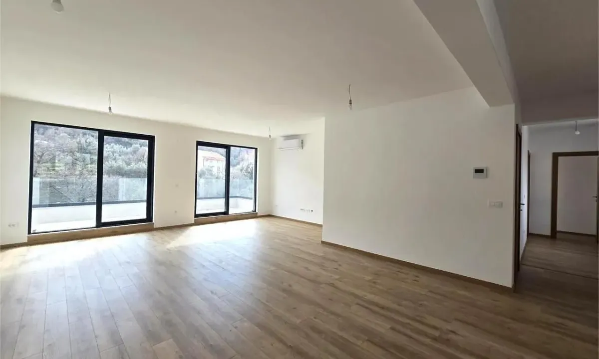 Prodaja, dvosoban stan, 114m², Kamenovo, Budva