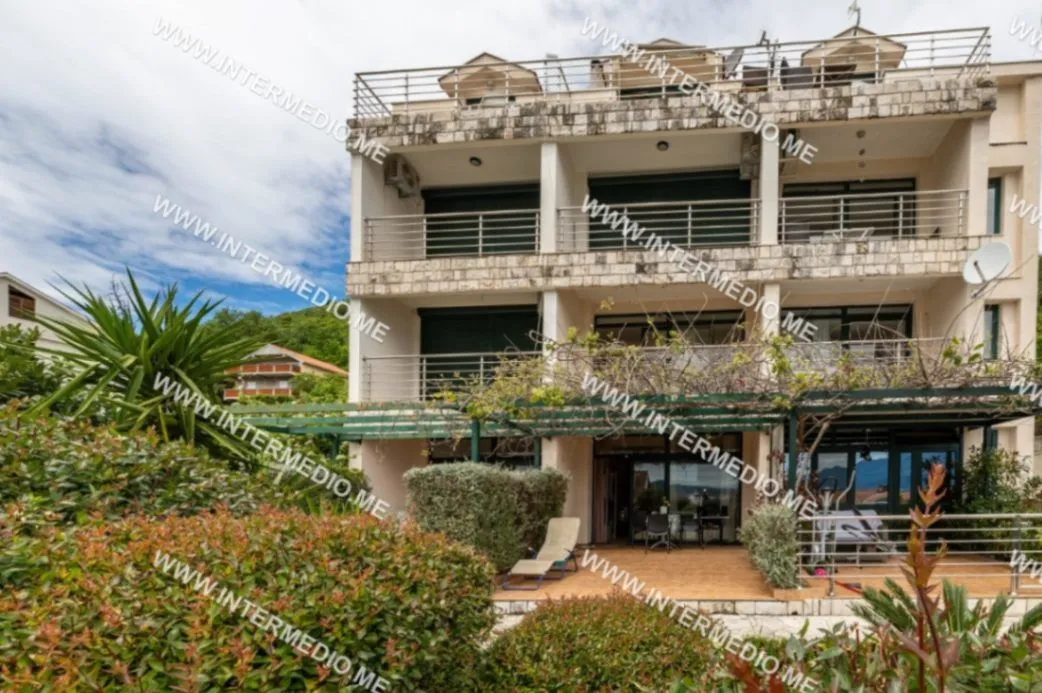 Prodaja, dvosoban stan, 103m², Bijela, Herceg Novi