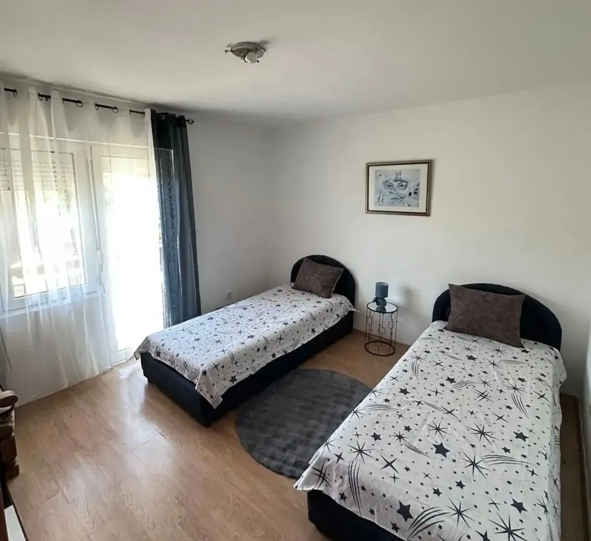 Izdavanje, dvosoban stan, 100m², Tološi, Podgorica