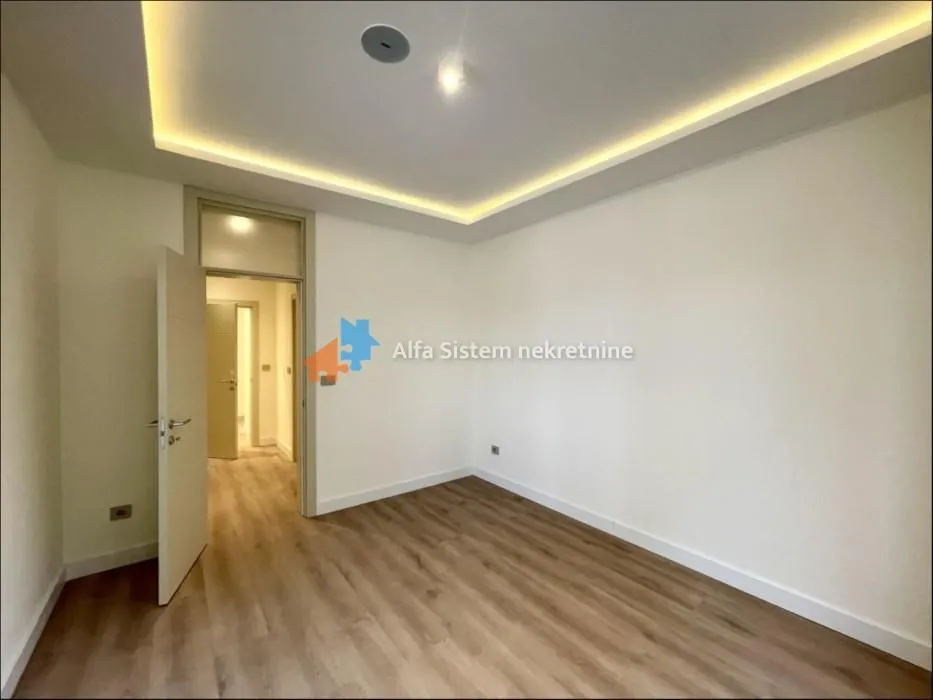 Rent, office space, 500m², Senjak, Beograd