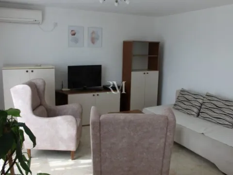 Izdavanje, jednosoban stan, 56m², Tivat, Crna Gora - image 2