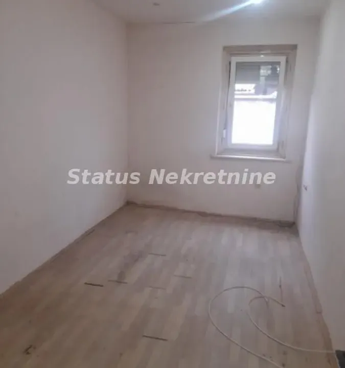 Izdavanje, dvosoban stan, 43m², Petrovaradin, Novi Sad