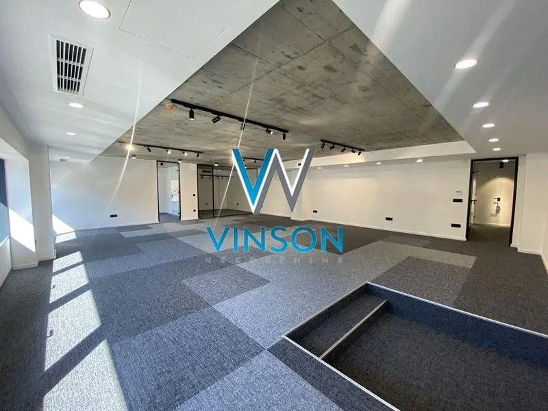 Izdavanje, poslovni prostor, 279m², Bulevar Oslobodjenja, Novi Sad Sve Podlokacije