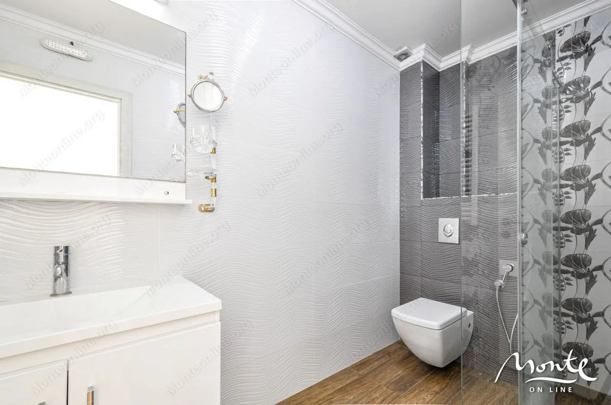 Sale, two bedroom apartment, 115m², Bečići, Budva