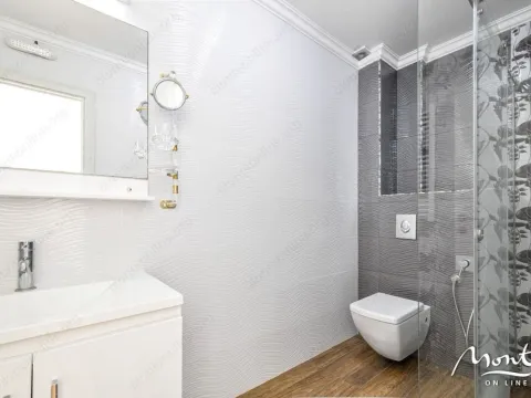 Sale, two bedroom apartment, 115m², Bečići, Budva - image 9