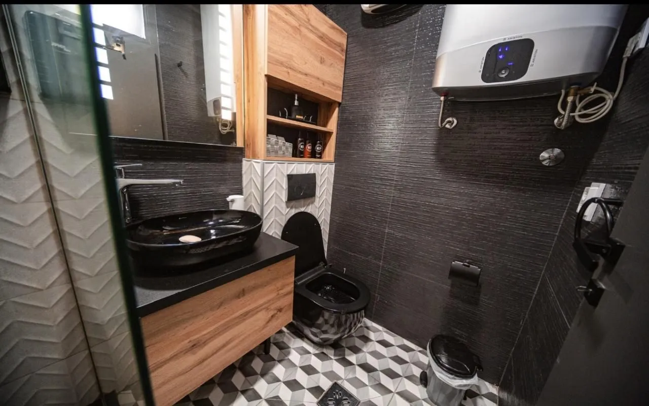 Izdavanje, dvosoban stan, 80m², Stari Aerodrom, Podgorica