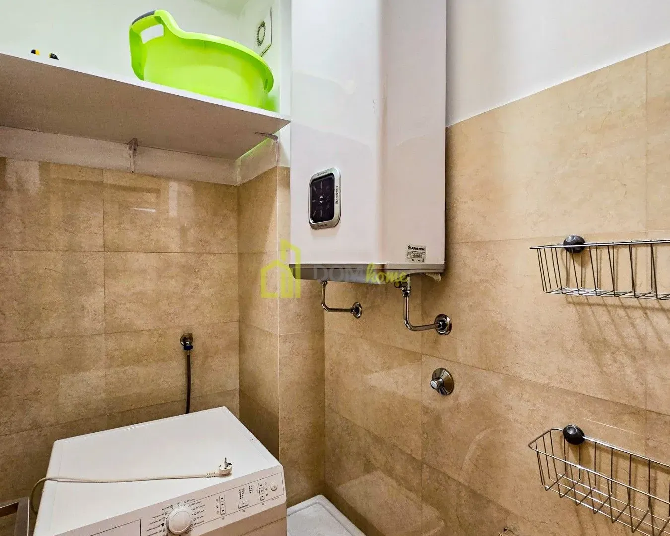 Izdavanje, trosoban stan, 95m², Momišići, Podgorica
