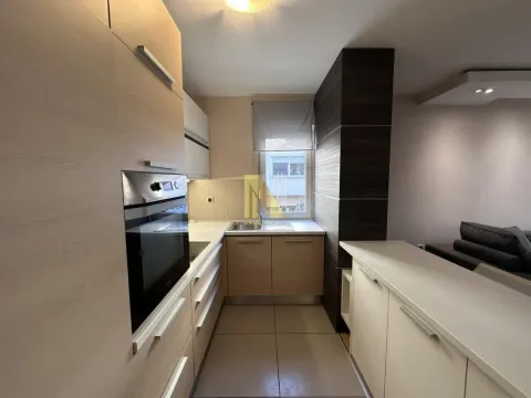 Rent, three bedroom apartment, 98m², Bulevar Oslobodjenja, Novi Sad Sve Podlokacije - image 7