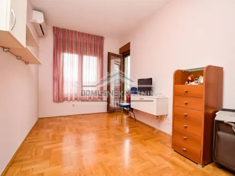 Sale, two bedroom apartment, 71m², Autobuska stanica, Podgorica - image 9