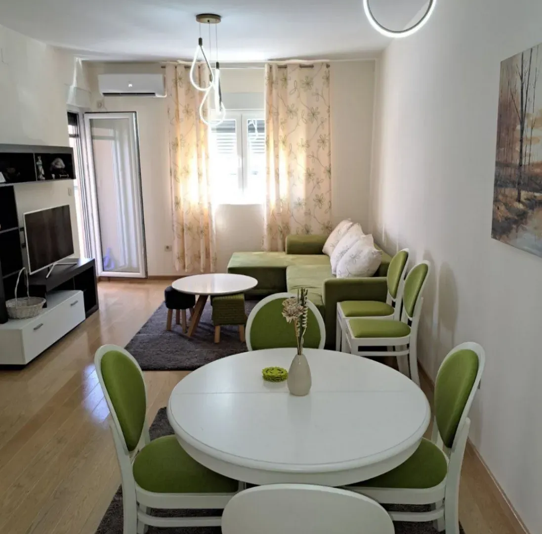 Izdavanje, jednosoban stan, 47m², City Kvart, Podgorica